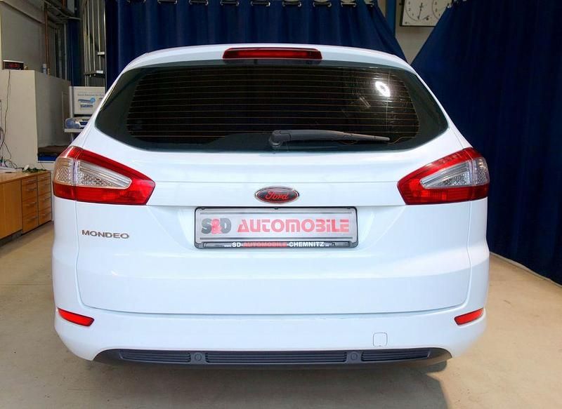 Gebraucht Ford Mondeo Trend 140 PS (102 kW) 2012 Weiß Limousine