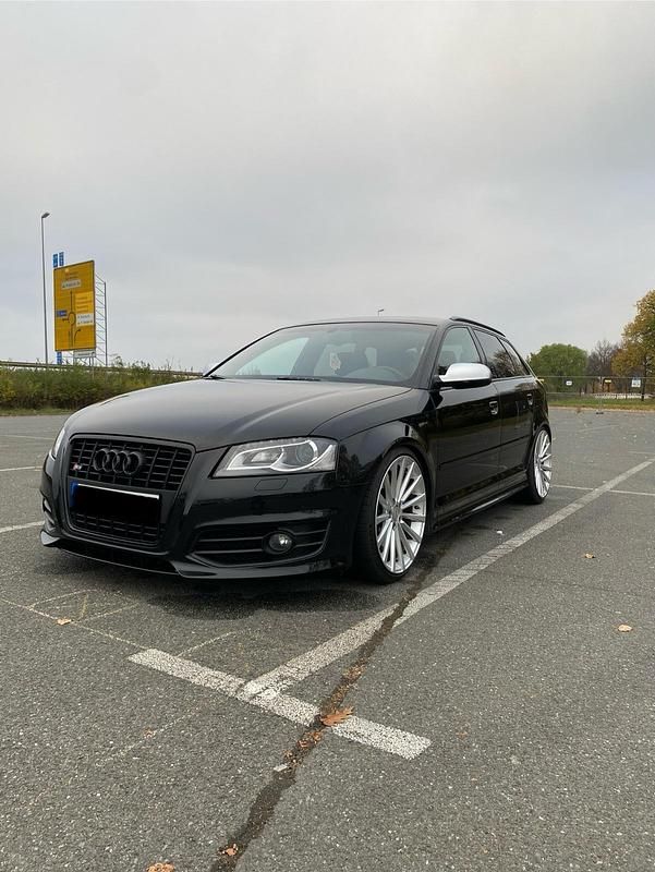 Schwarz Gebraucht 2012 Audi S3 Sportback Sport Kleinwagen | 17.200 € - Bild 1/4