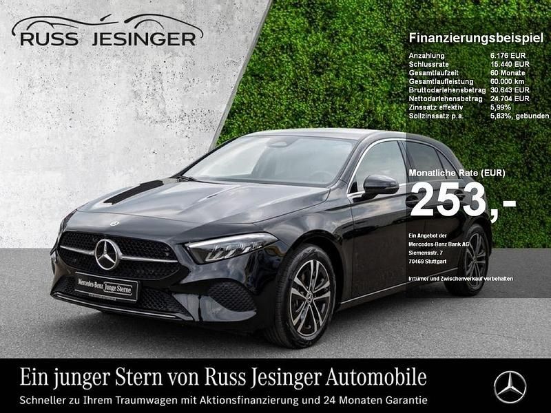 Kosmosschwarz Gebraucht 2024 Mercedes A200 Progressive Limousine | 30.880 € (Fairer Preis) - Bild 1/3