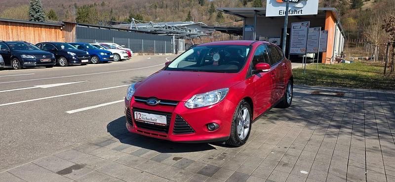 Gebraucht Ford Focus SYNC Edition 101 PS (74 kW) 2014 Rot Limousine
