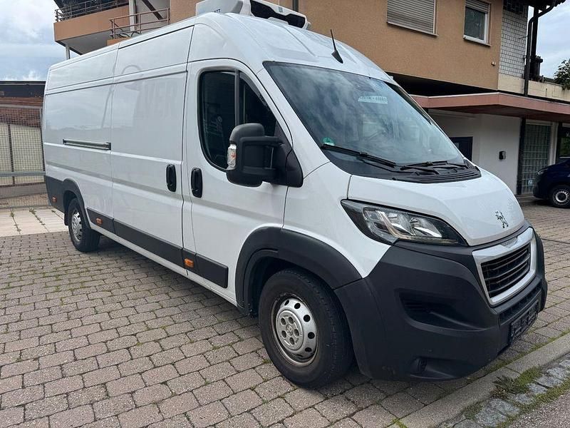 Gebraucht Peugeot Boxer Premium 140 PS (102 kW) 2021 Weiß Van