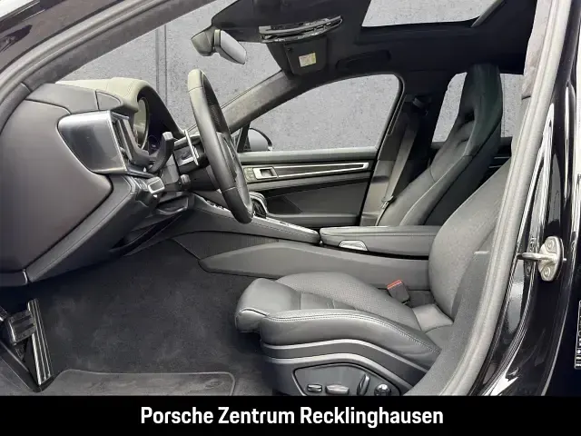 Gebraucht Porsche Panamera 4 Platinum Edition 462 PS (339 kW) 2023 Tiefschwarzmetallic Kleinwagen