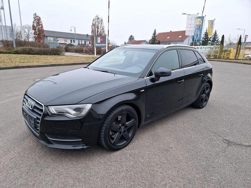 Schwarz Gebraucht 2014 Audi A3 S-Line Limousine | 11.550 € (Superpreis) - Bild 1/4