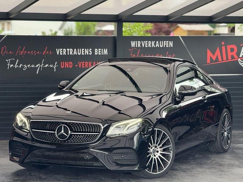 Schwarz Gebraucht 2018 Mercedes E200 Coupé | 24.900 € (Fairer Preis) - Bild 1/4