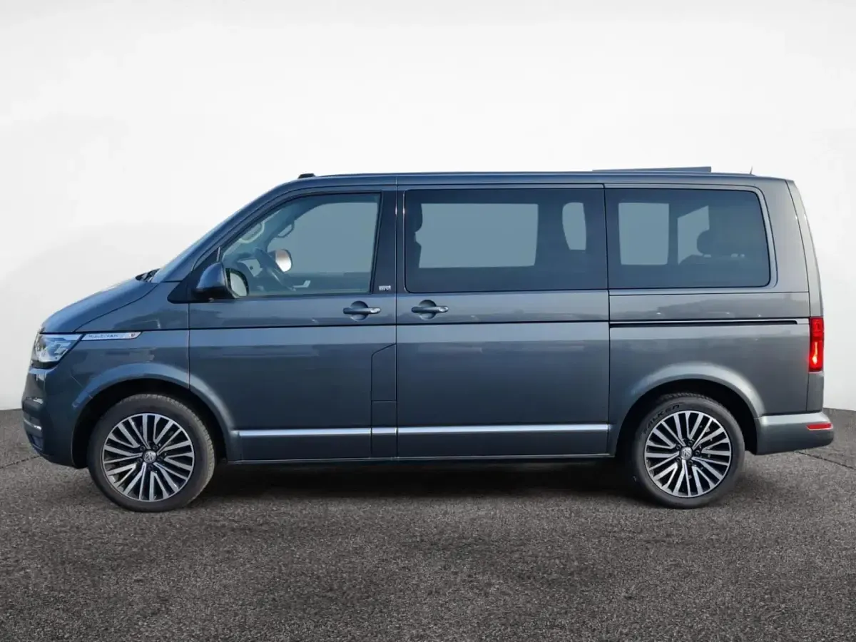 Second-hand VW Multivan Generation Six 204 CP (150 kW) 2022 Monovolum