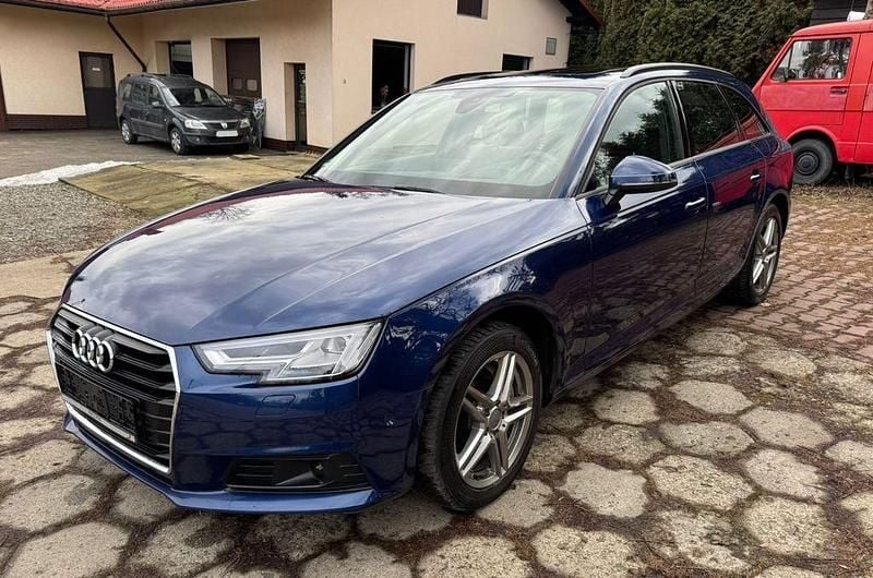 Gebraucht Audi A4 Sport 190 PS (139 kW) 2018 Blau Kombi