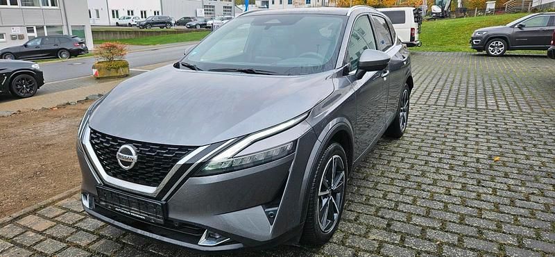 Grau Gebraucht 2022 Nissan Qashqai Tekna SUV | 21.900 € (Superpreis) - Bild 1/4
