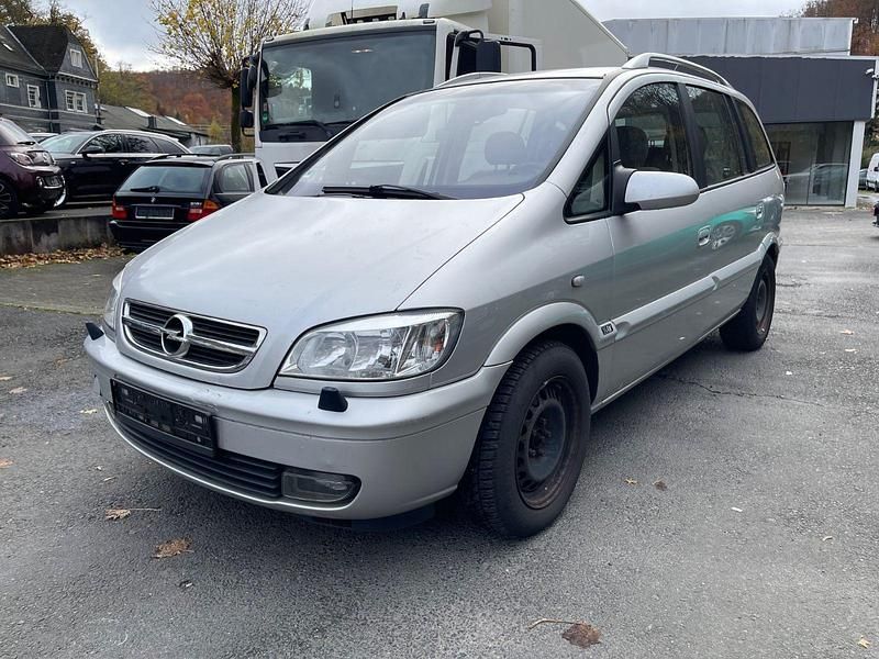 Silber Gebraucht 2005 Opel Zafira Njoy Kombi | 699 € (Superpreis) - Bild 1/4
