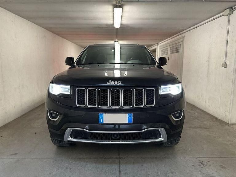 Schwarz Gebraucht 2016 Jeep Grand Cherokee Overland SUV | 21.750 € (Fairer Preis) - Bild 1/4
