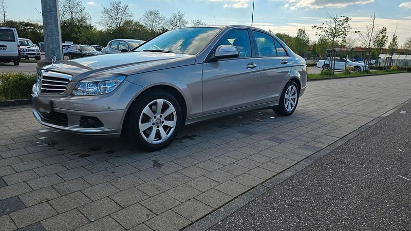 Używany Mercedes C280 232 KM (170 kW) 2007 Szary Sedan/Limuzyna