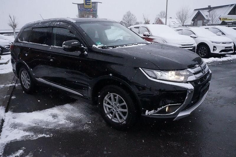 Gebraucht Mitsubishi Outlander 150 PS (110 kW) 2017 Schwarz SUV