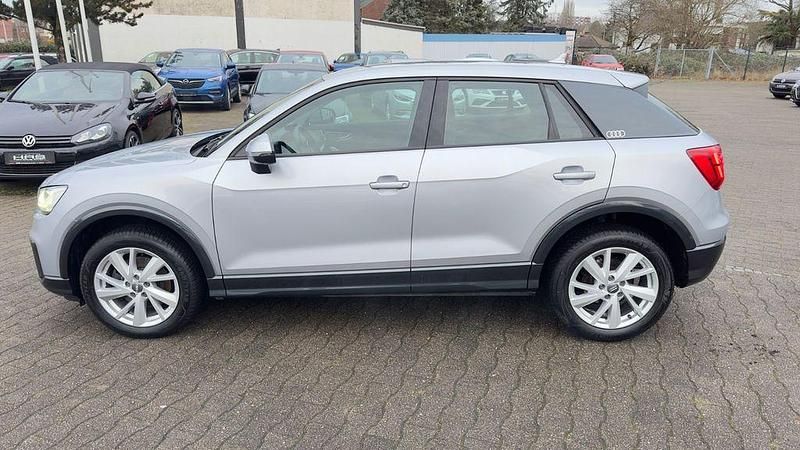 Gebraucht Audi Q2 Design 150 PS (110 kW) 2018 Silber SUV