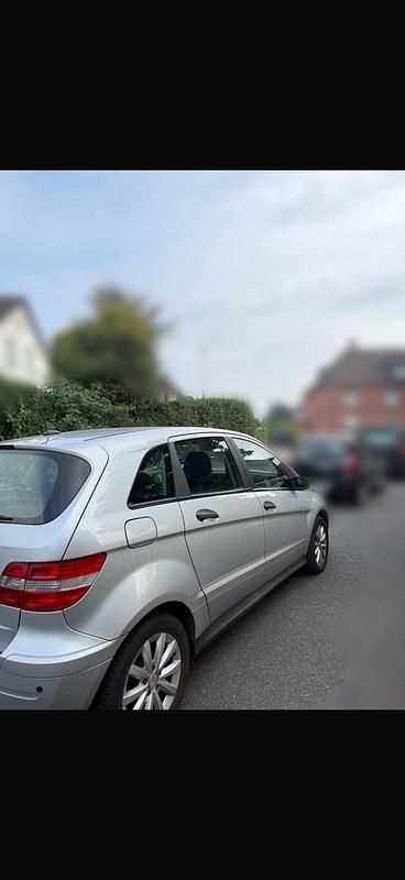 Gebraucht Mercedes B170 116 PS (85 kW) 2005 Silber Van / Kleinbus