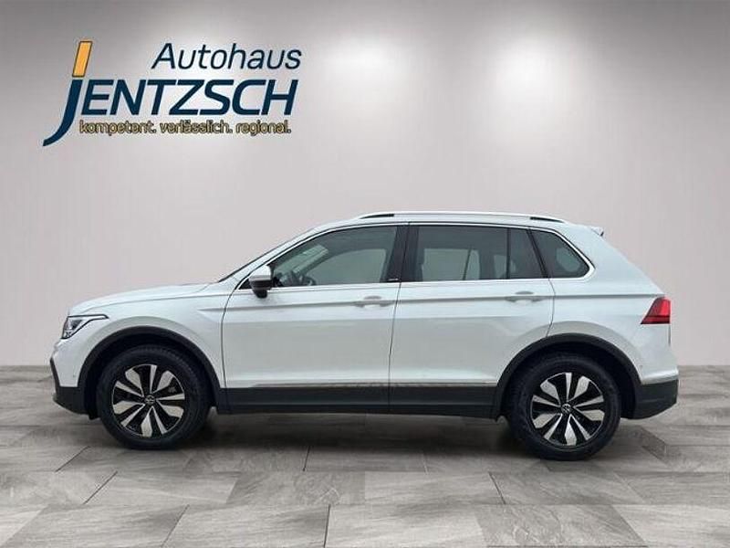 Gebraucht VW Tiguan Move 150 PS (110 kW) 2024 Oryxweiß perlmutteffekt SUV