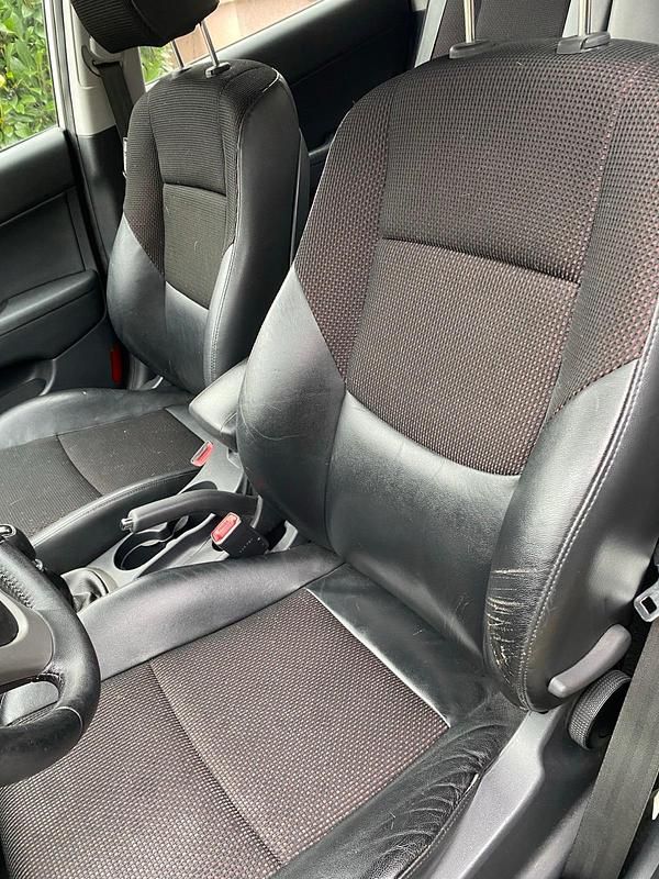 Gebraucht Hyundai i30 Edition 109 PS (80 kW) 2011 Grau Kleinwagen