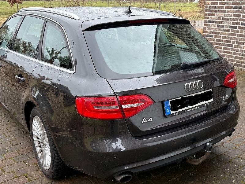 Gebraucht Audi A4 Ambiente 170 PS (125 kW) 2014 Grau Kombi