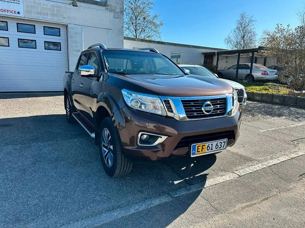 Gebraucht Nissan Navara Tekna 190 PS (139 kW) 2016 Braun Pickup