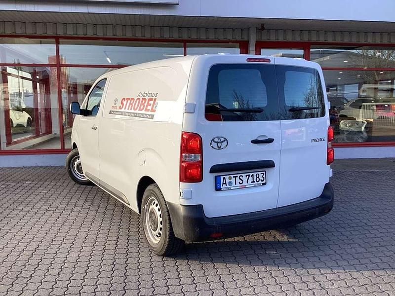 Gebraucht Toyota Proace 120 PS (88 kW) 2025 Icy white Van / Kleinbus