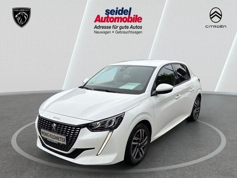 Weiß Gebraucht 2021 Peugeot 208 Allure Kleinwagen | 16.995 € (Fairer Preis) - Bild 1/4