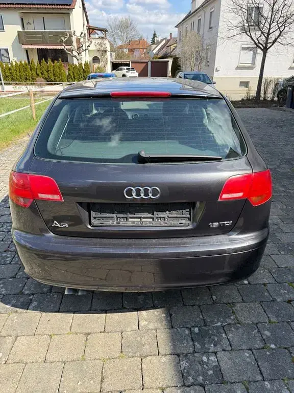 Gebraucht Audi A3 105 PS (77 kW) 2007 Schwarz Kleinwagen