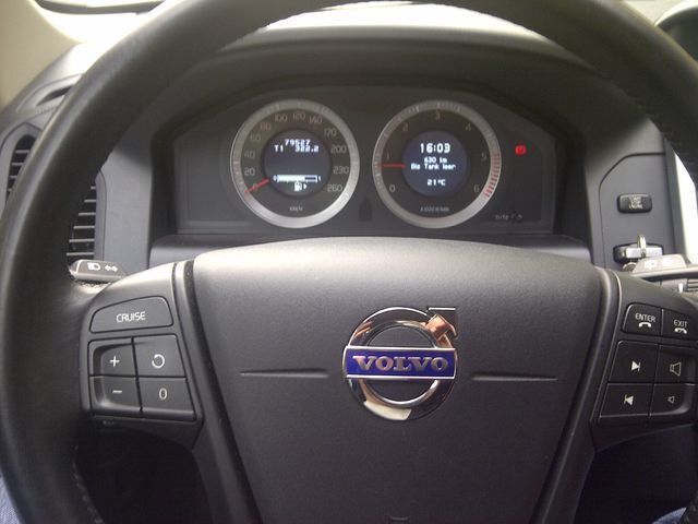 Gebraucht Volvo XC60 205 PS (150 kW) 2010 Weiß SUV