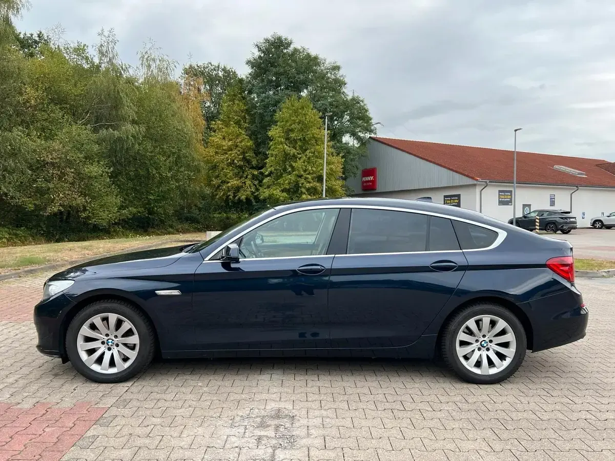 Gebraucht BMW 530 245 PS (180 kW) 2010 Blau Limousine