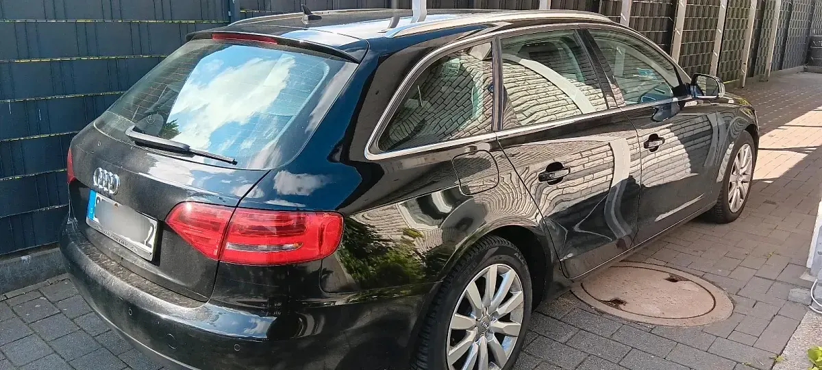Używany Audi A4 140 KM (102 kW) 2010 Czarny Kombi