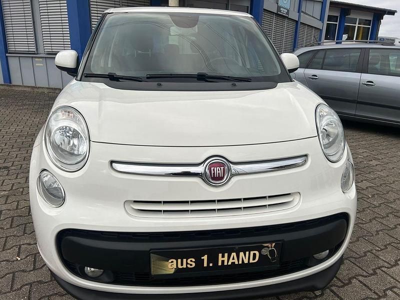 Weiß Gebraucht 2015 Fiat 500L Pop Star Van / Kleinbus | 7.999 € (Etwas zu teuer) - Bild 1/4