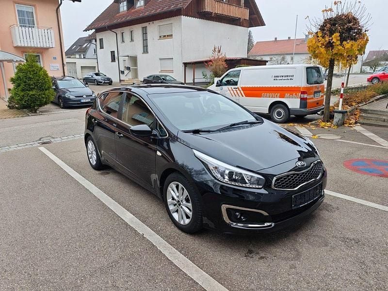 Schwarz Gebraucht 2018 Kia Ceed Limousine | 11.190 € (Guter Preis) - Bild 1/4