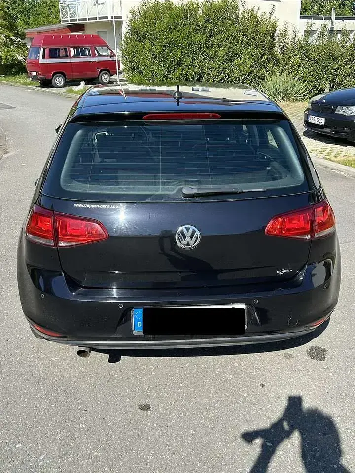 Gebraucht VW Golf VII Comfortline 110 PS (80 kW) 2017 Schwarz Kleinwagen