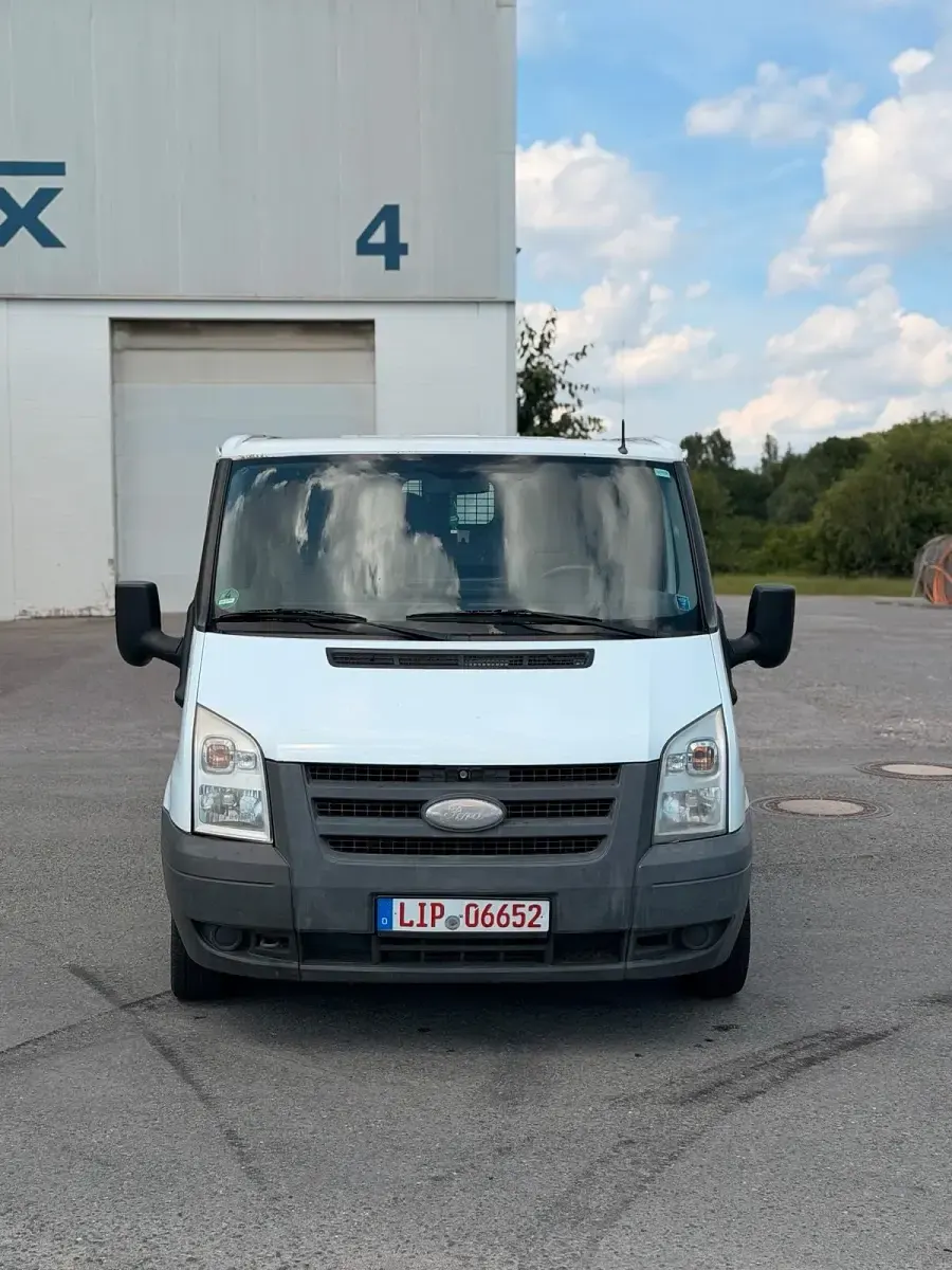Gebraucht Ford Transit 85 PS (62 kW) 2010 Weiß Van / Kleinbus