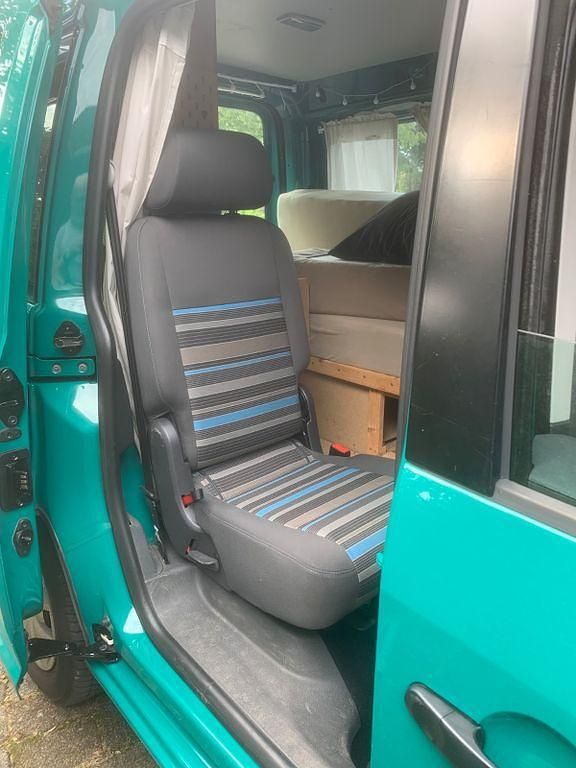 Second-hand VW Caddy Startline 75 CP (55 kW) 2011 Verde Monovolum