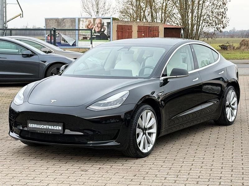 Gebraucht Tesla Model 3 Standard Range 239 kW (325 PS) 2019 Schwarz Limousine