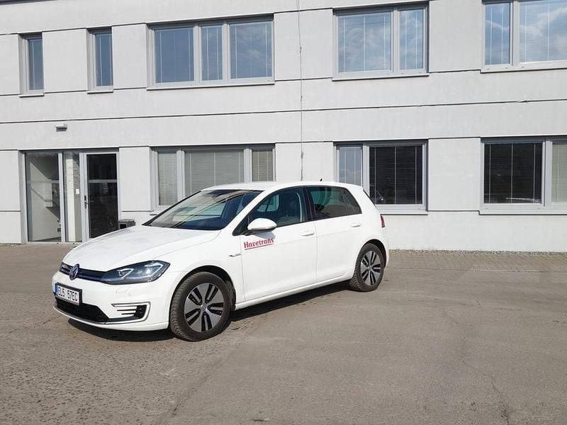 Gebraucht VW e-Golf 100 kW (136 PS) 2021 Weiß Kleinwagen