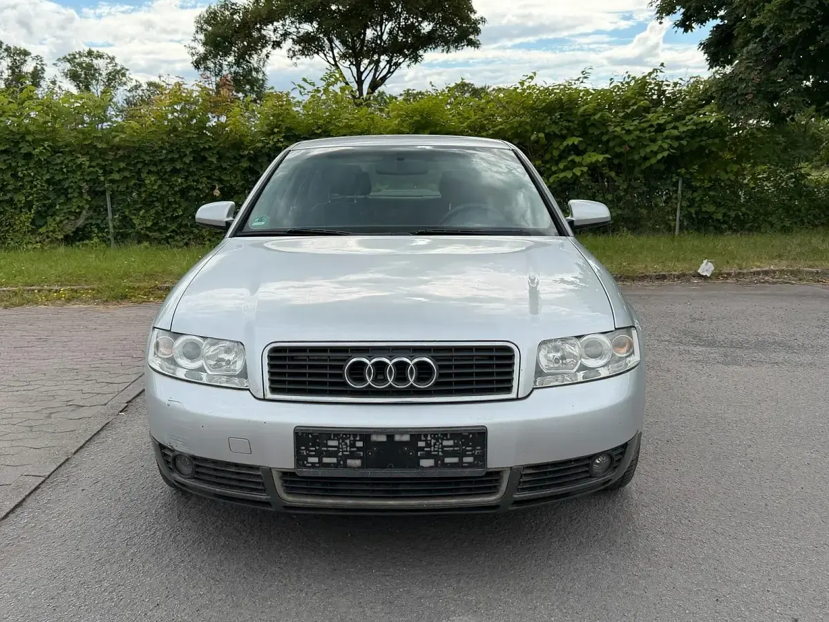 Gebraucht Audi A4 96 PS (70 kW) 2002 Silber Limousine