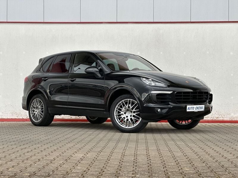 Schwarz Gebraucht 2016 Porsche Cayenne Platinum Edition SUV | 34.990 € (Fairer Preis) - Bild 1/4