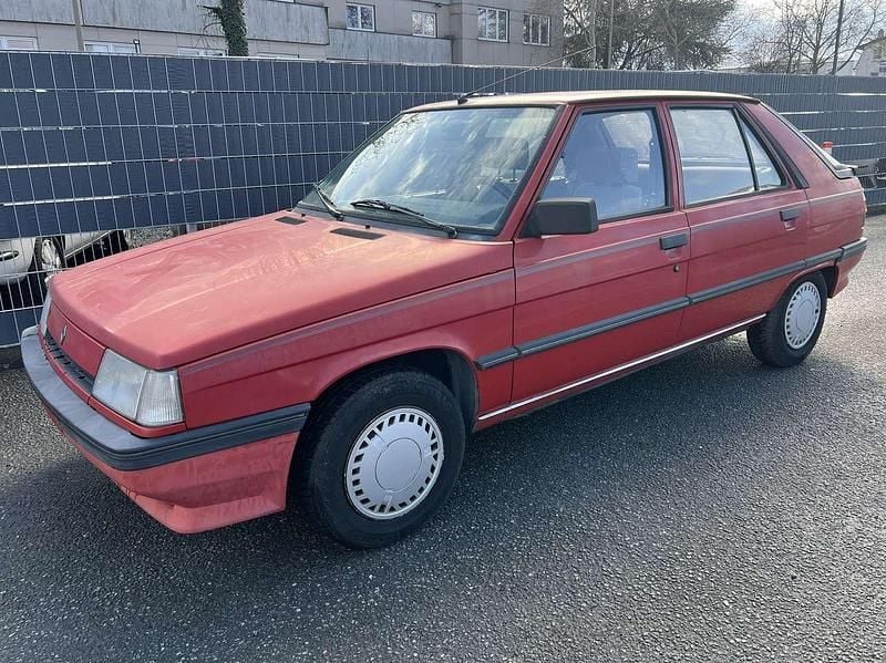 Gebraucht Renault R11 73 PS (53 kW) 1988 Rot Kleinwagen