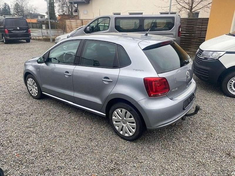 Gebraucht VW Polo Team 86 PS (63 kW) 2011 Monosilber metallic Kleinwagen