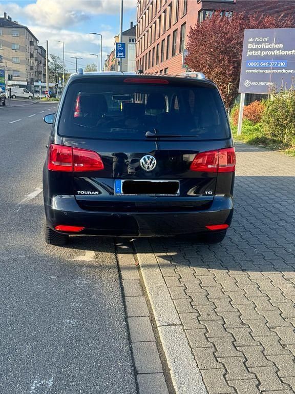 Gebraucht VW Touran Comfortline 140 PS (102 kW) 2011 Schwarz Van / Kleinbus