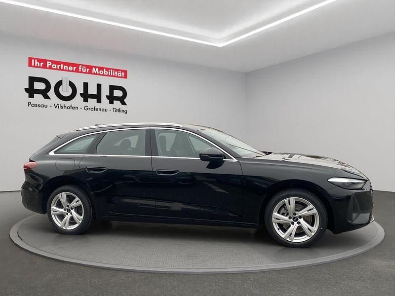 Gebraucht Audi A5 Sport 150 PS (110 kW) 2025 Mythosschwarzmetallic Kombi