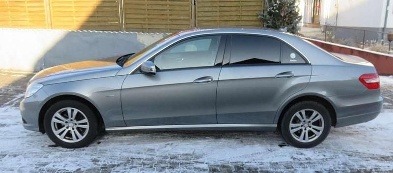 Gebraucht Mercedes E200 Elegance 184 PS (135 kW) 2010 Grau Limousine