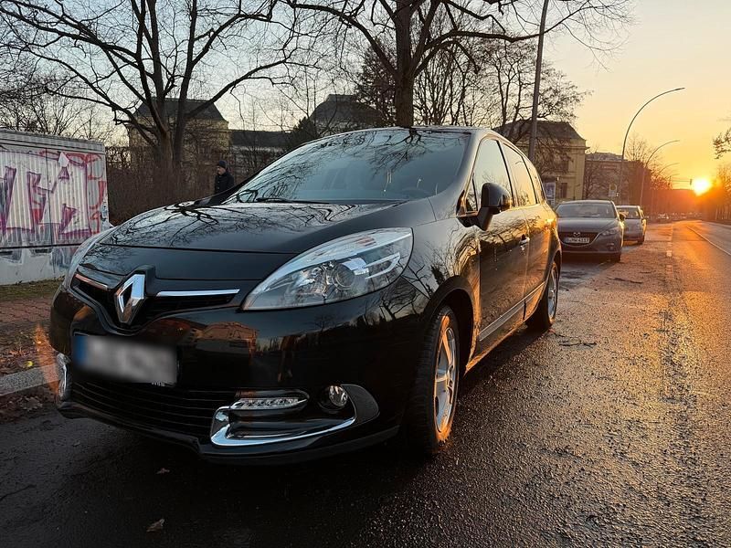 Gebraucht Renault Grand Scénic Bose Edition 130 PS (95 kW) 2012 Schwarz Van / Kleinbus