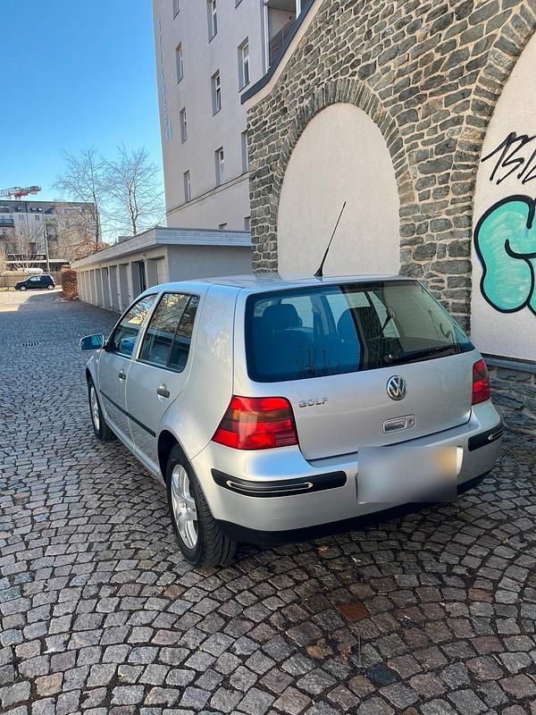 Gebraucht VW Golf IV 75 PS (55 kW) 2001 Silber Limousine