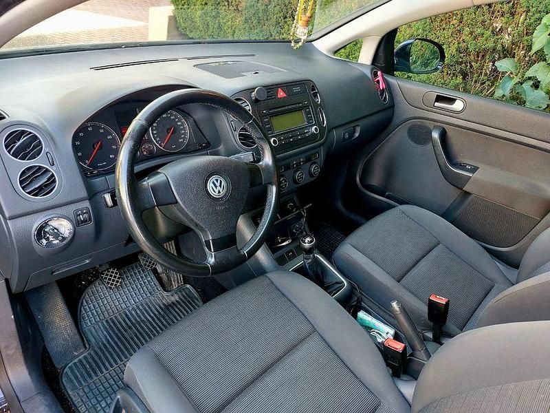 Schwarz Gebraucht 2006 VW Golf Plus Comfortline Van / Kleinbus | 1.700 € (Guter Preis) - Bild 1/4