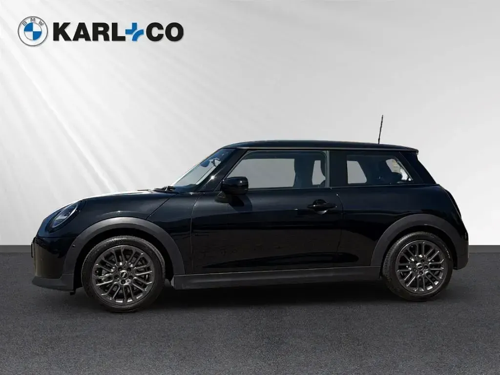 Gebraucht Mini Cooper 156 PS (114 kW) 2024 Schwarz Kleinwagen