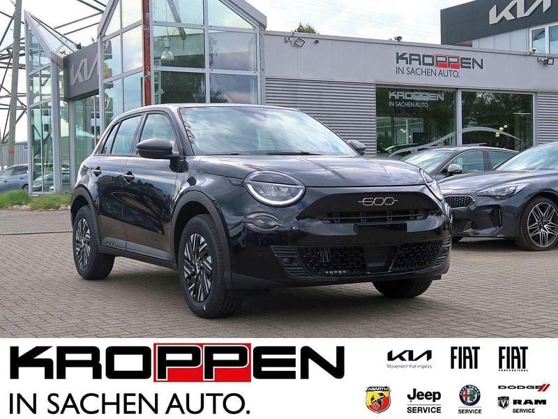 Schwarz Neu 2025 Fiat 600 SUV | 28.870 € (Etwas zu teuer) - Bild 1/4