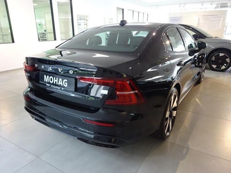 Gebraucht Volvo 360 2024 Schwarz Limousine