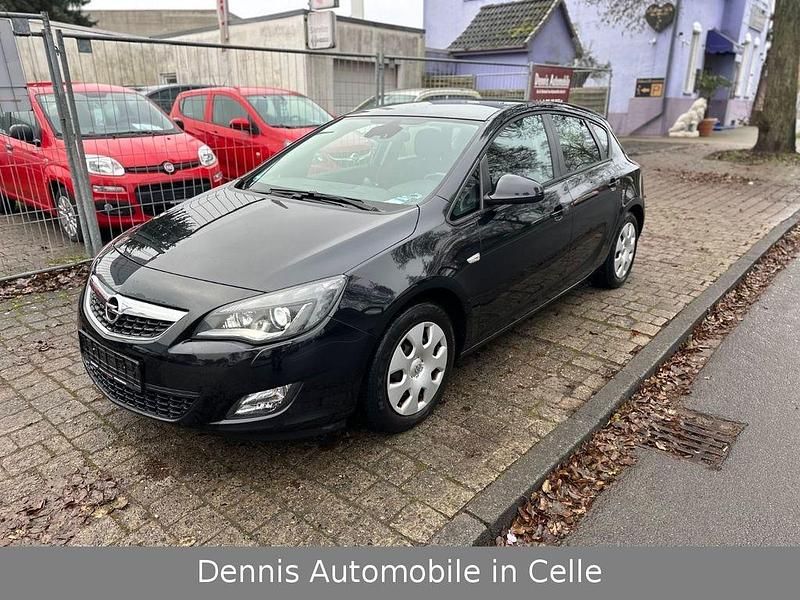 Gebraucht Opel Astra Edition 116 PS (85 kW) 2010 Schwarz Limousine