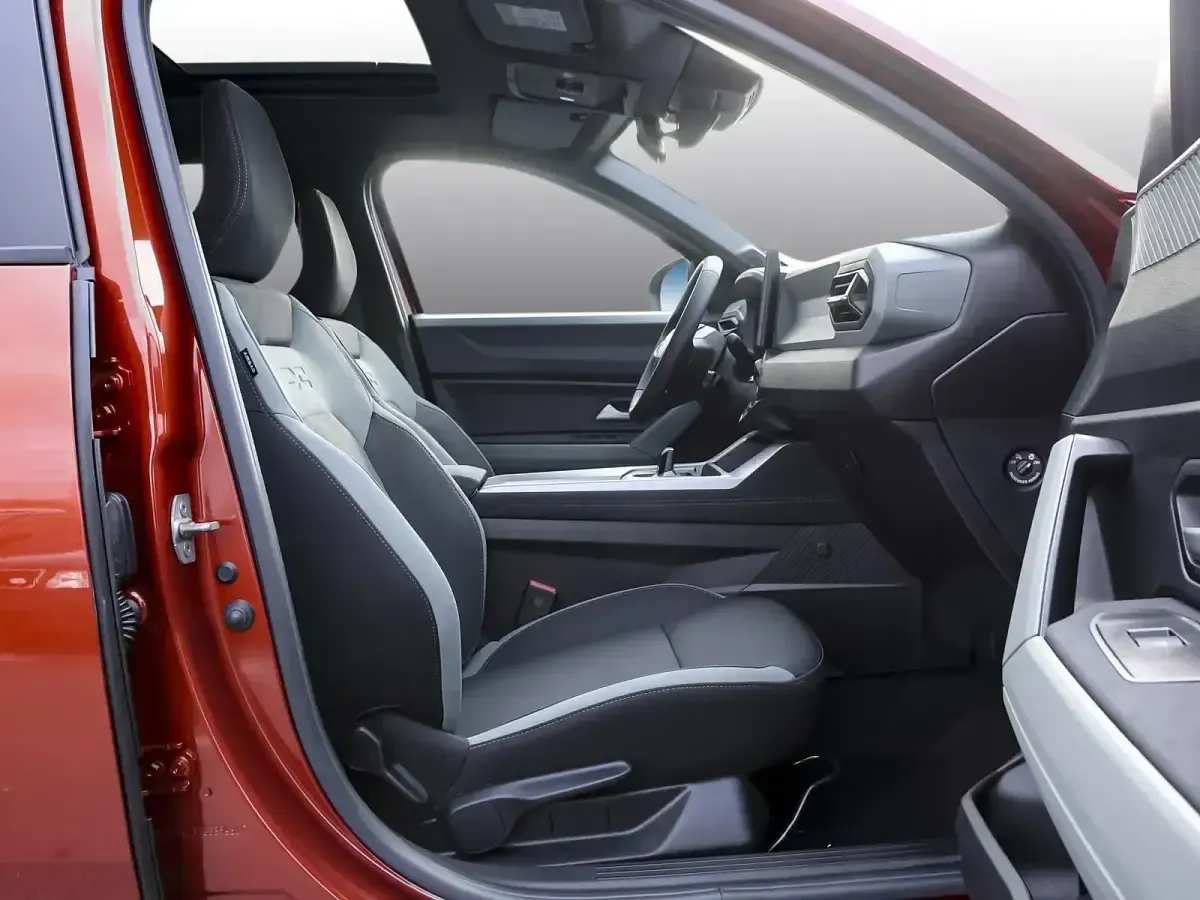Gebraucht Dacia Bigster Extreme 158 PS (116 kW) 2026 Terracottabraun metallic SUV