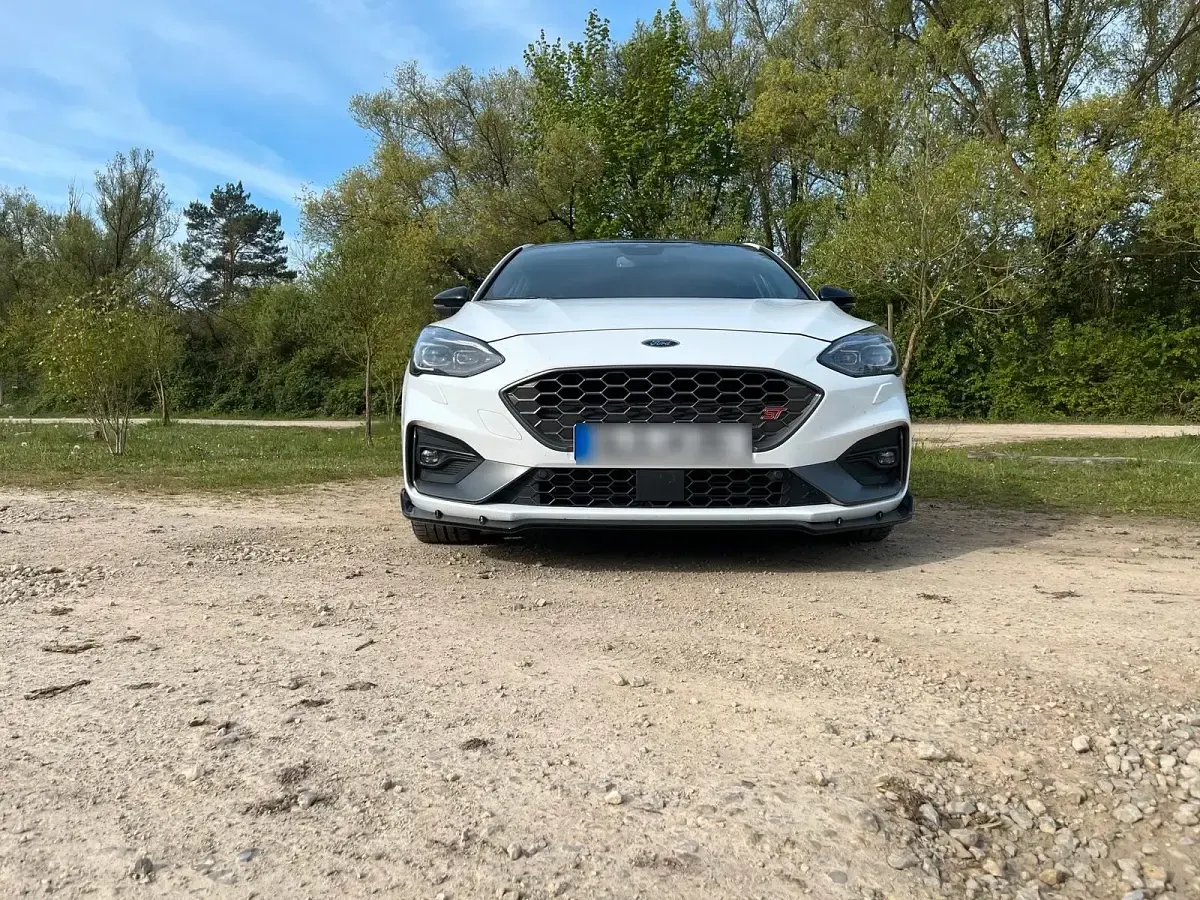 Gebraucht Ford Focus ST 280 PS (205 kW) 2019 Weiß Limousine